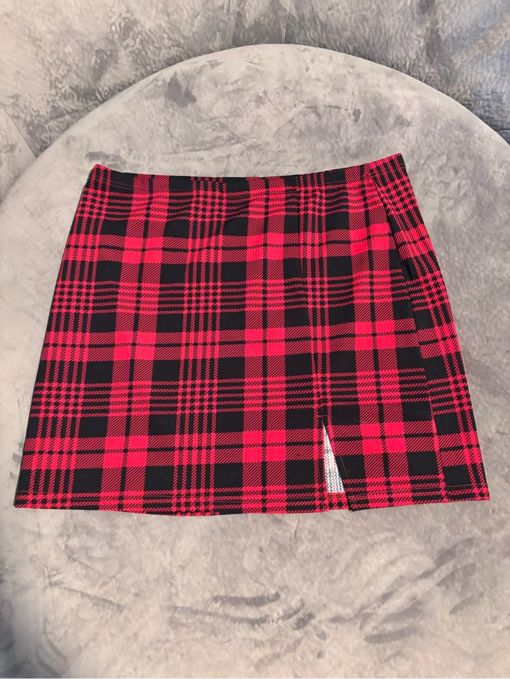 SHEIN Red and Black Plaid Mini Skirt with Front Slit